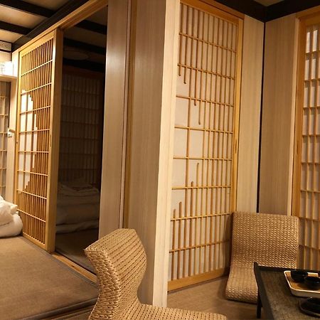 台甕茶室青年旅館 Tai-Wong Tatami Room Hostel Tainan Eksteriør billede