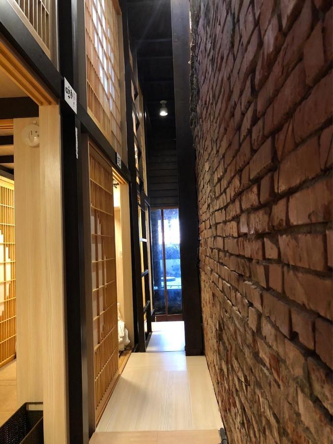 台甕茶室青年旅館 Tai-Wong Tatami Room Hostel Tainan Eksteriør billede