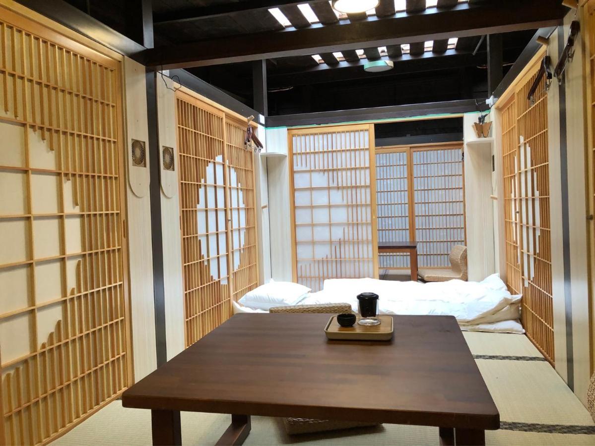 台甕茶室青年旅館 Tai-Wong Tatami Room Hostel Tainan Eksteriør billede