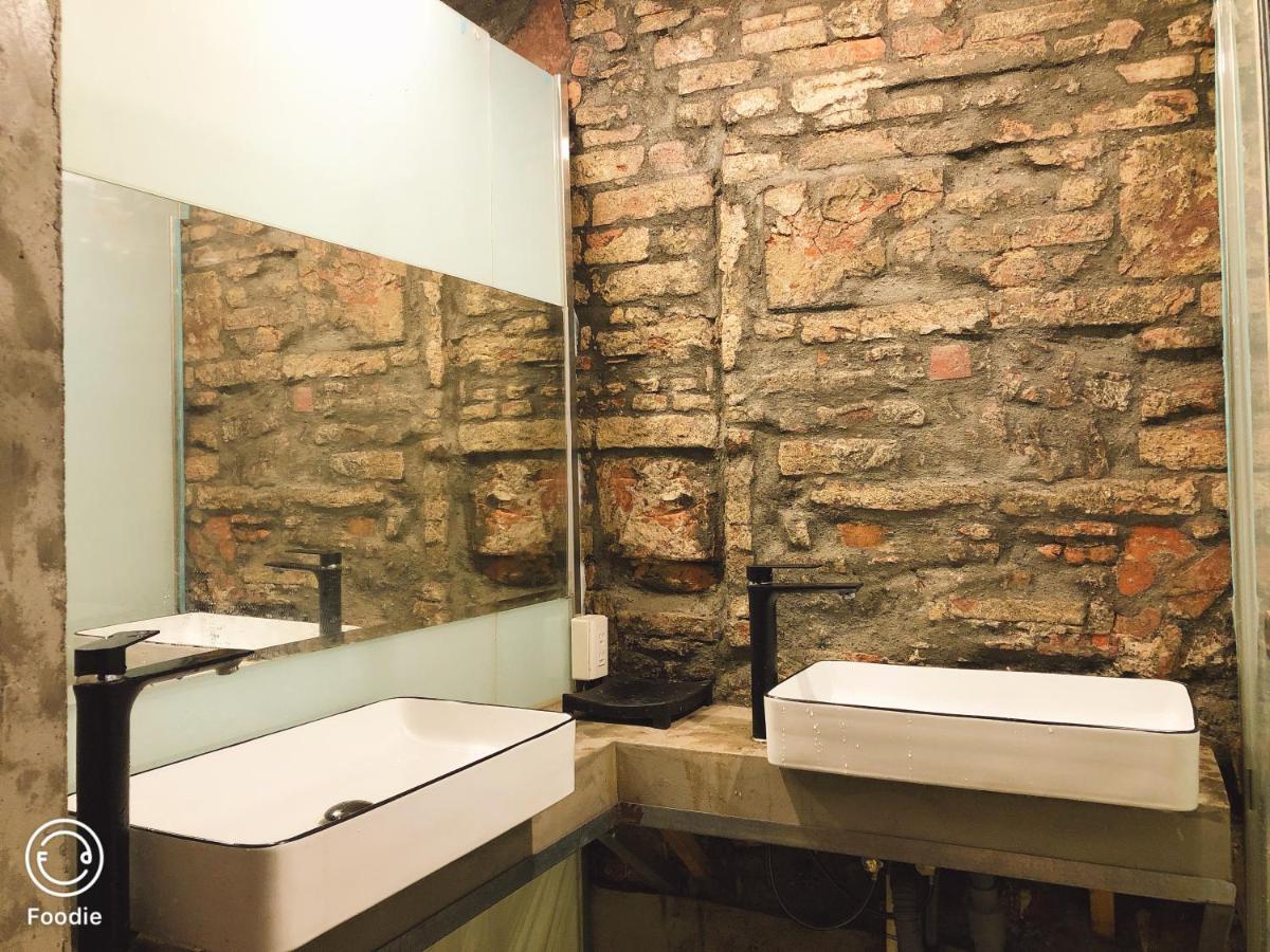 台甕茶室青年旅館 Tai-Wong Tatami Room Hostel Tainan Eksteriør billede