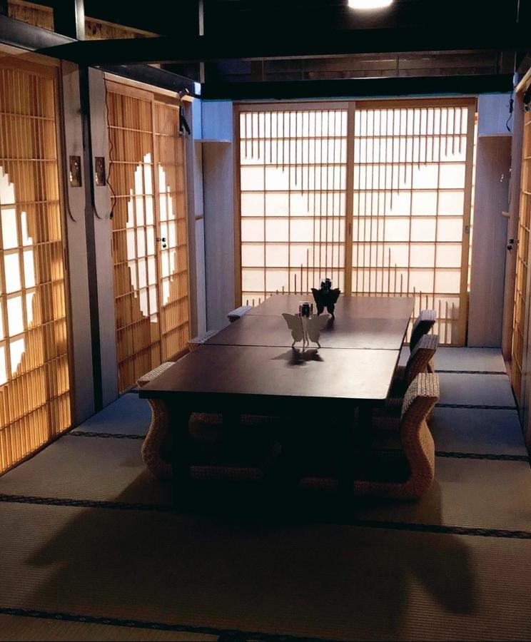 台甕茶室青年旅館 Tai-Wong Tatami Room Hostel Tainan Eksteriør billede